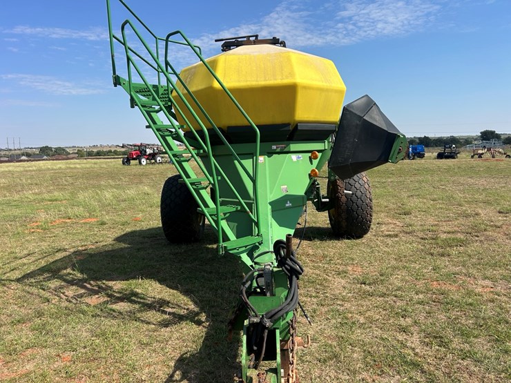 john-deere-1900-image-12