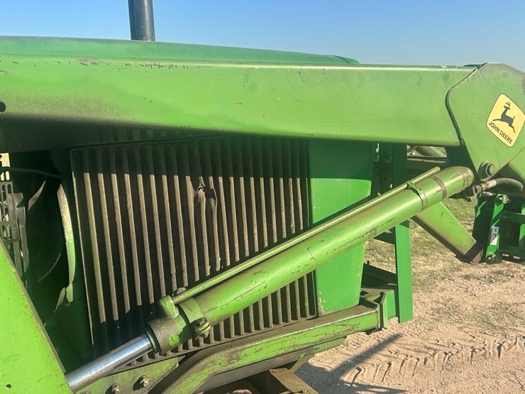 john-deere-4240-image-42