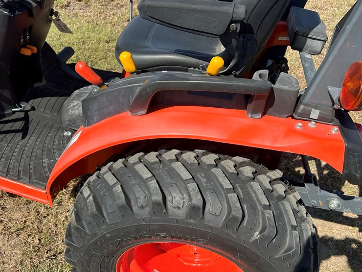 #47-•-2021-kubota-b2601-image-9