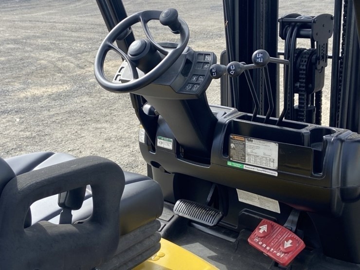 2015-yale-veracitor-50vx-forklift-image-11