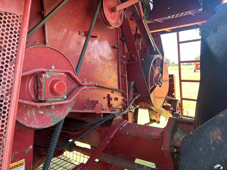 2004-case-ih-2388-image-31