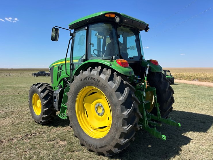 2024-john-deere-6135e-image-26