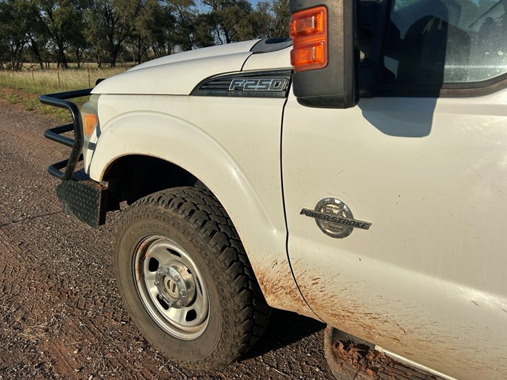 2011-ford-f250-image-11