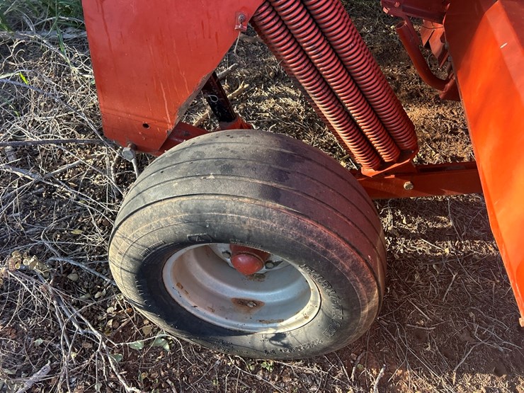 massey-ferguson-1476-image-3