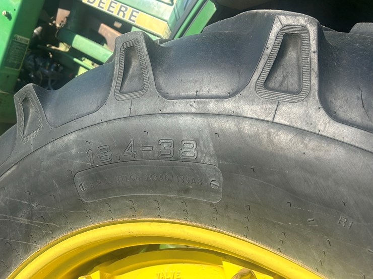 john-deere-4240-image-9