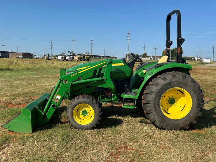 2019-john-deere-4044m-image-2