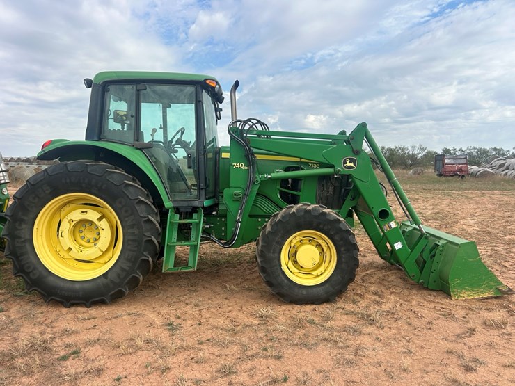 john-deere-7130-image-2