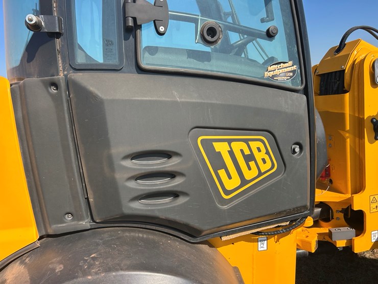 jcb-tm220-image-8
