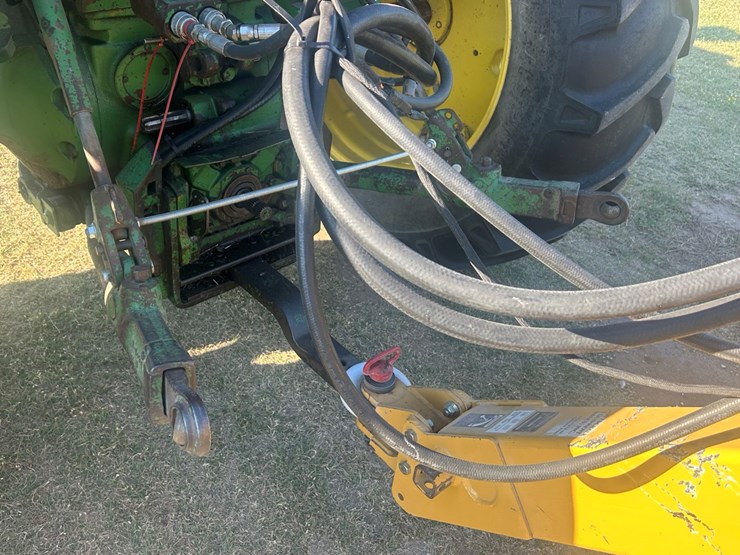 john-deere-4240-image-4
