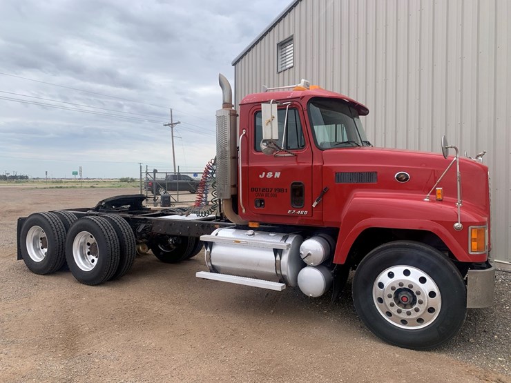 1999-mack-ch613-image-1