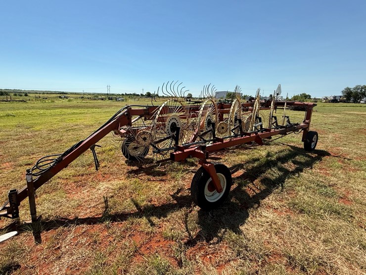 hesston-3983-image-10