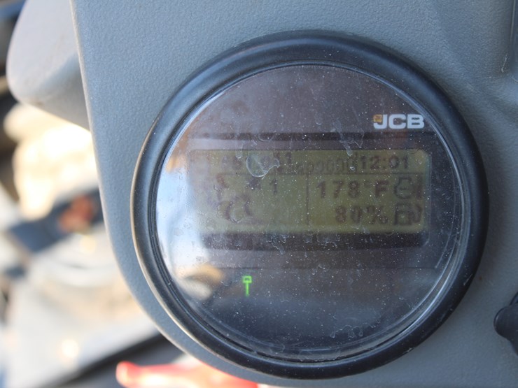2022-jcb-35z-1-image-10