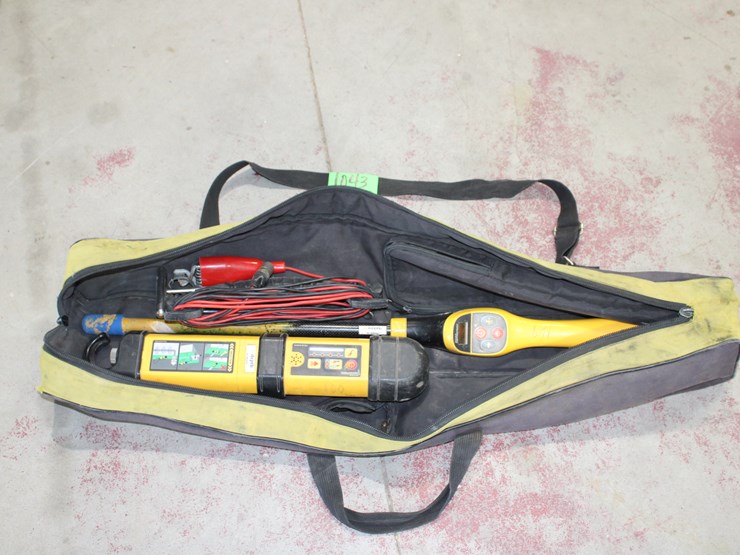 #1043-•-vivax-metrotech-cable-and-pipe-locator-image-1