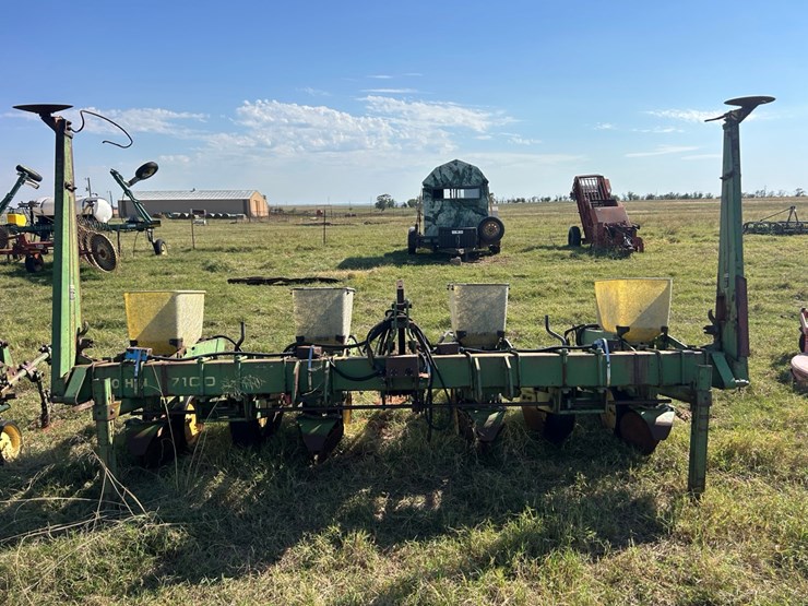 john-deere-7100-image-2