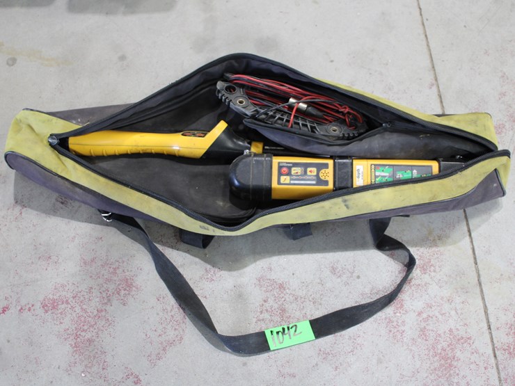 #1042-•-vivax-metrotech-cable-and-pipe-locator-image-1