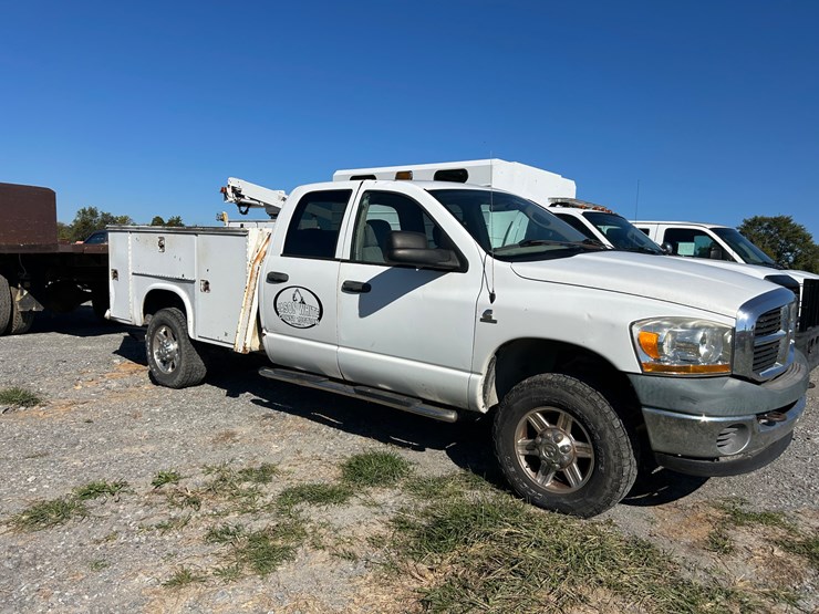 2006-dodge-ram-2500-image-1