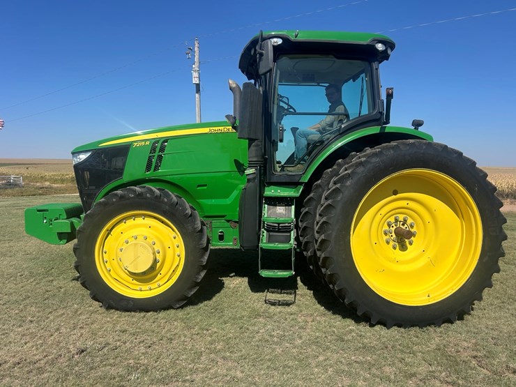 2012-john-deere-7215r-image-30