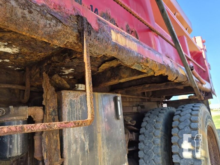 1994-ford-l8000-image-16