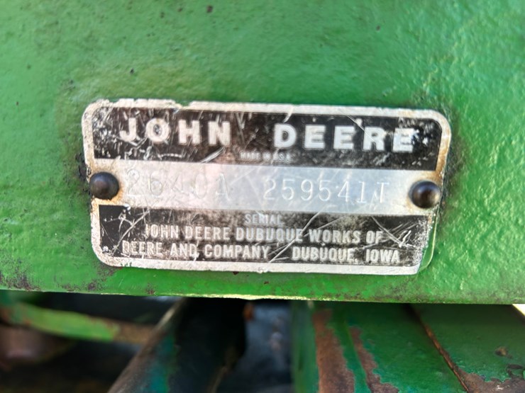 john-deere-2640-image-8