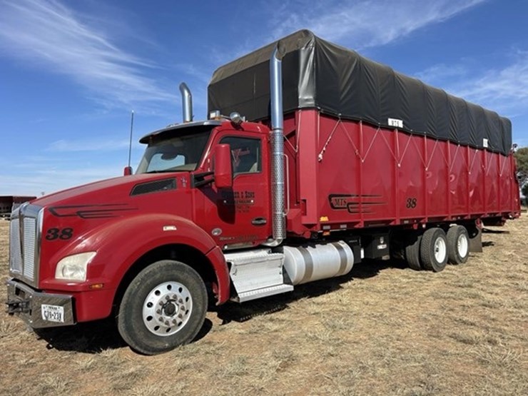 2017-kenworth-t880-image-29