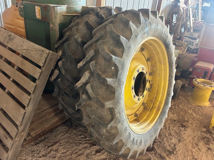 2005-john-deere-8420-image-41