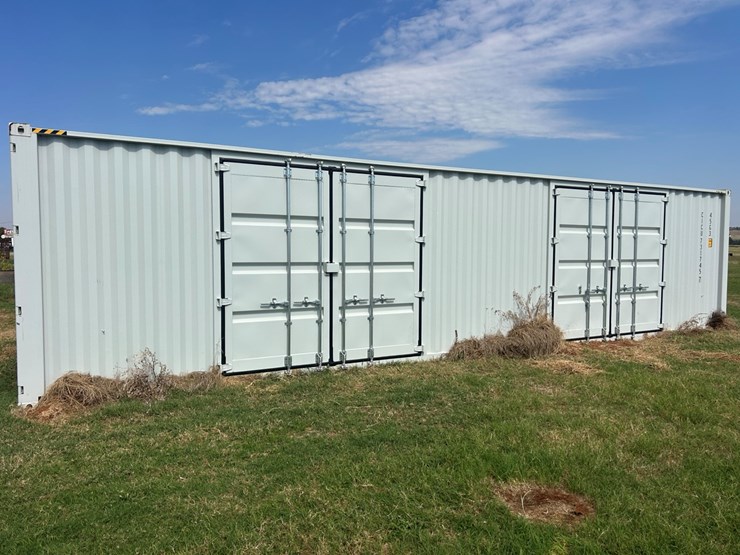 #40-•-2025-shipping-container-image-1