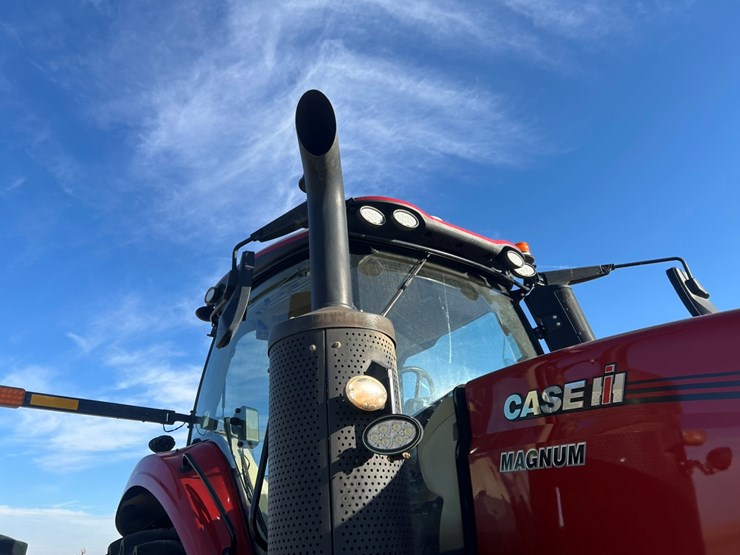 2022-case-ih-magnum-340-image-31