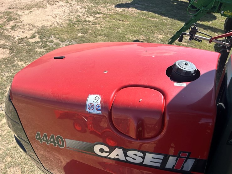 2020-case-ih-patriot-4440-image-37