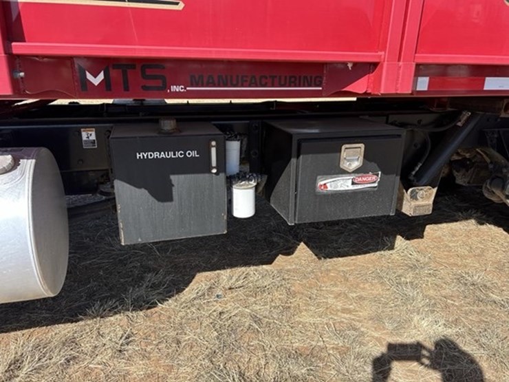 2017-kenworth-t880-image-33