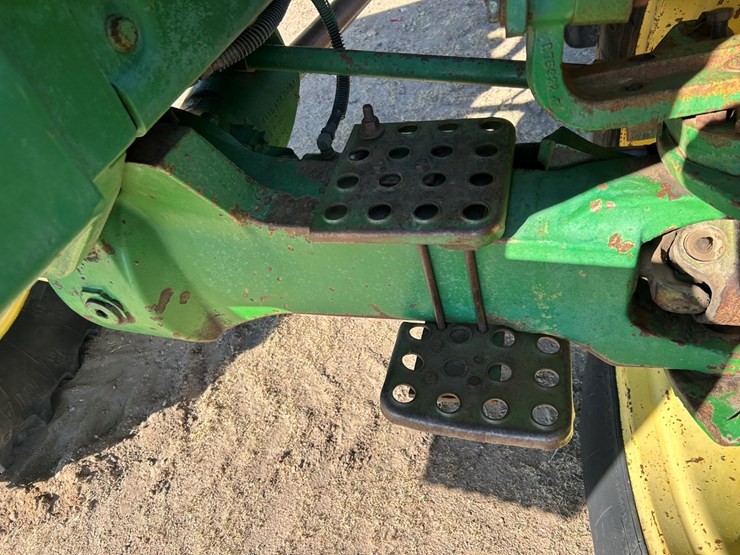 john-deere-4850-image-32