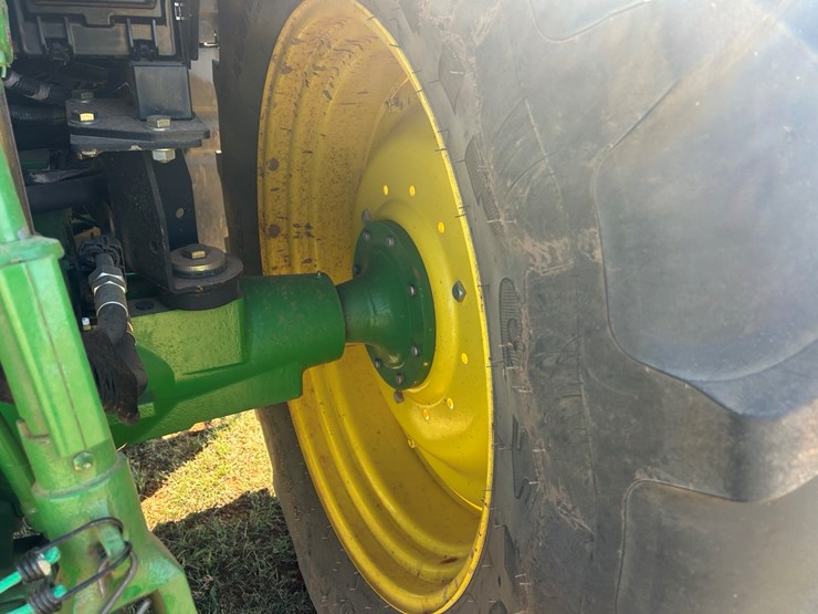2014-john-deere-6140m-image-7