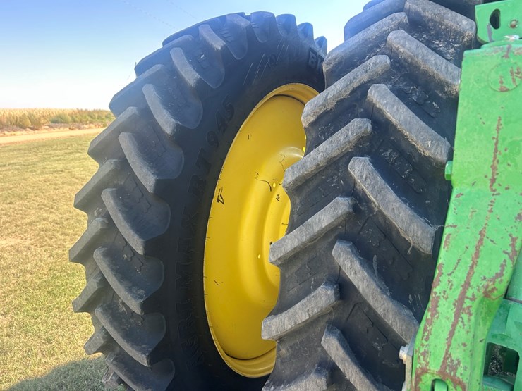 2012-john-deere-7215r-image-9