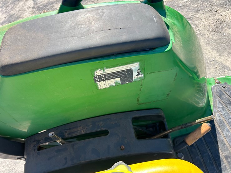 john-deere-4320-image-12