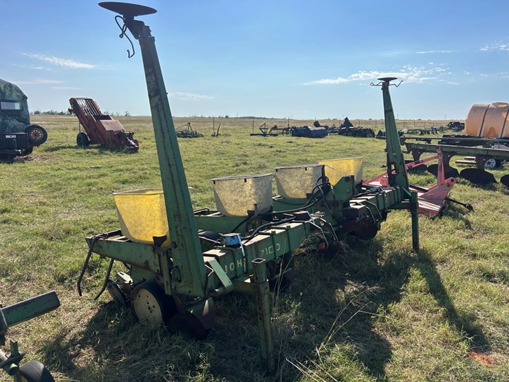 john-deere-7100-image-3