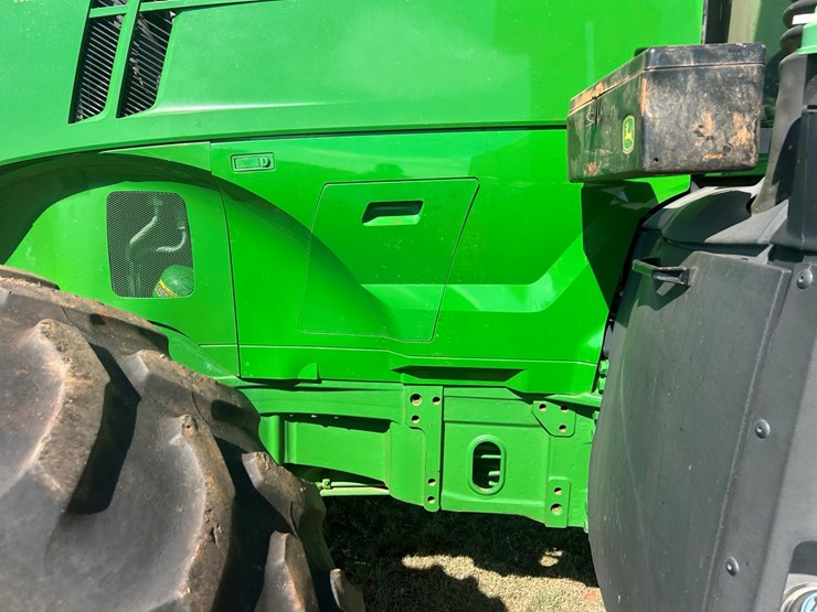 2014-john-deere-7210r-image-41