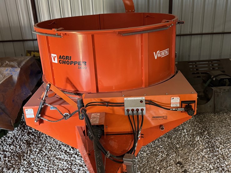 valmetal-agrichopper-5600-image-1