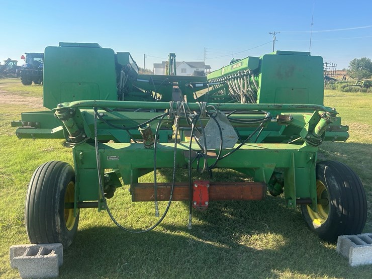john-deere-450-image-8