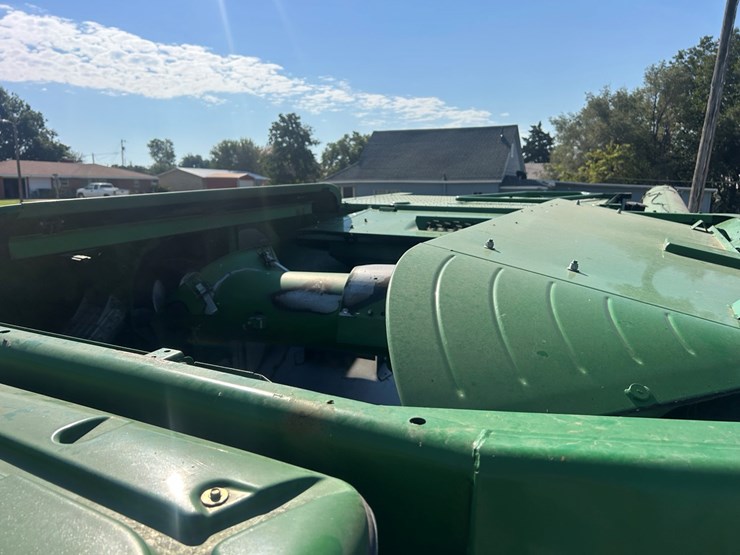 2010-john-deere-2010-image-21