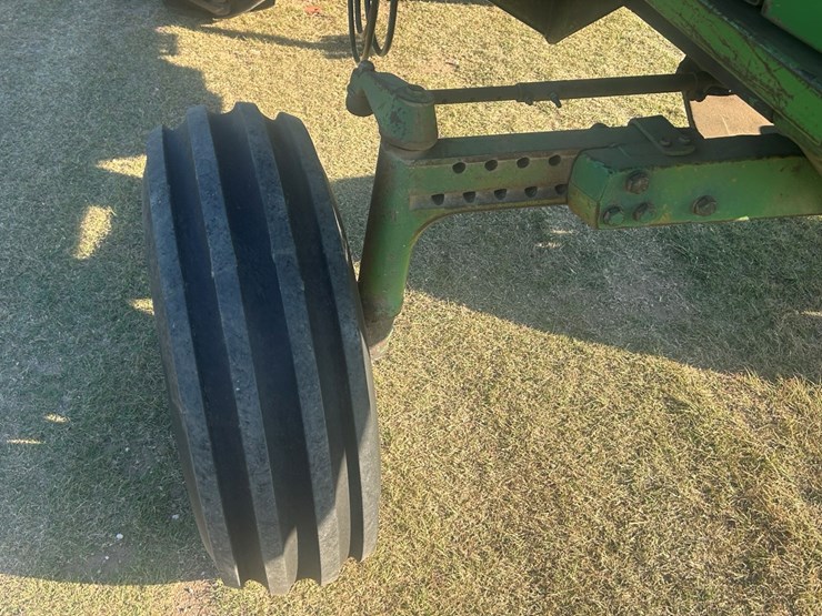 john-deere-4240-image-21