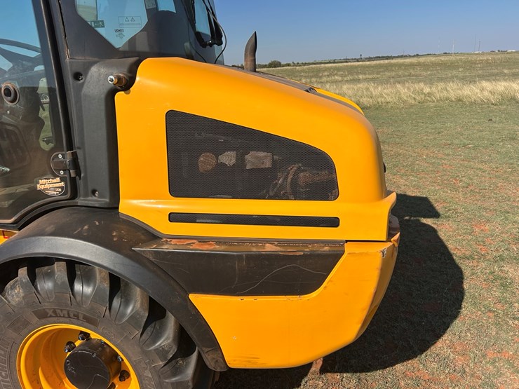 jcb-tm220-image-27