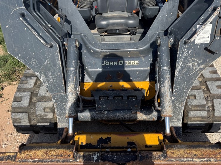 deere-325g-image-12