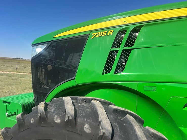 2012-john-deere-7215r-image-37