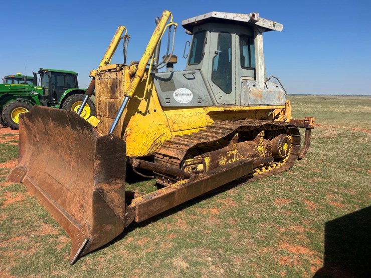 komatsu-d65ex-image-1