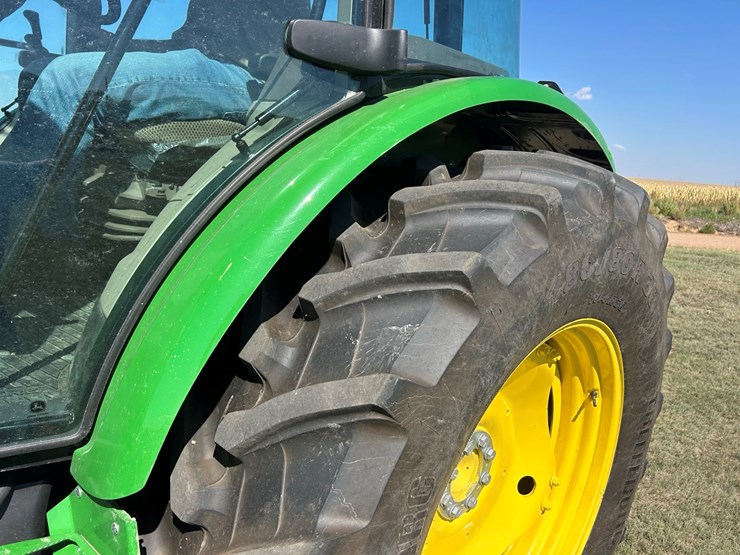 2024-john-deere-6135e-image-28