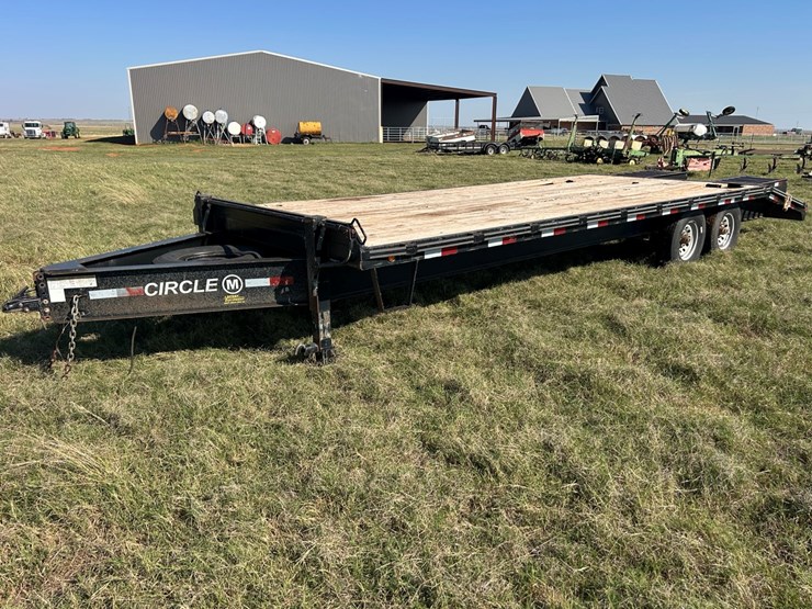 #60-•-circle-m-implement-trailer-image-1
