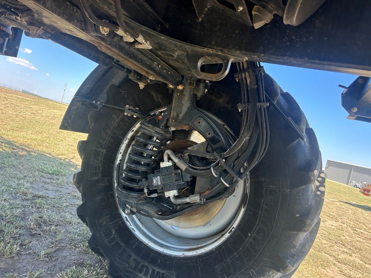 2020-case-ih-patriot-4440-image-18