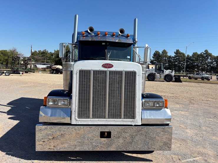 1998-peterbilt-379-image-7