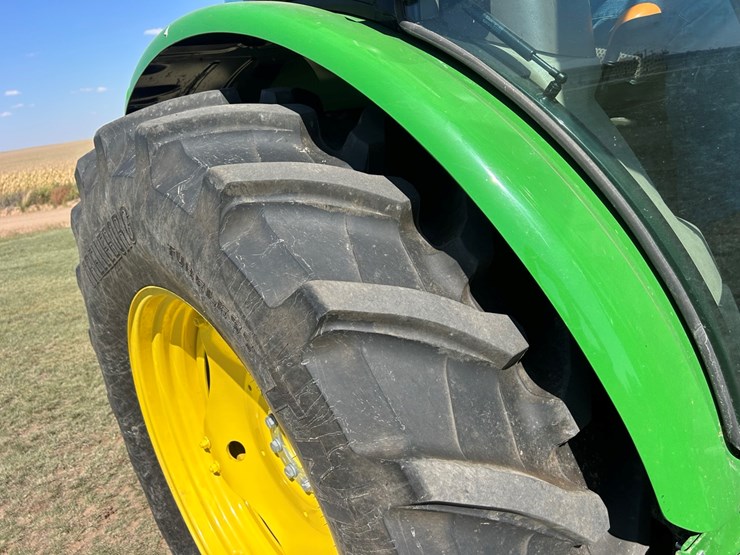 2024-john-deere-6135e-image-13