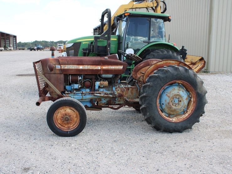 ford-3000-image-1