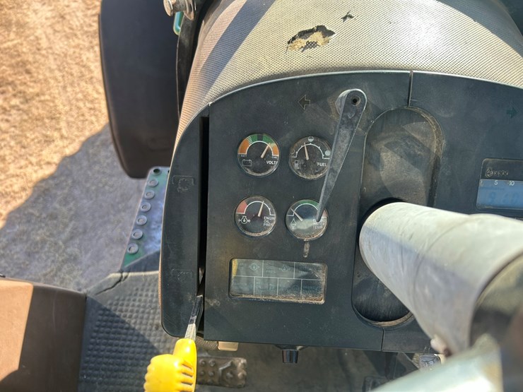 john-deere-4850-image-24